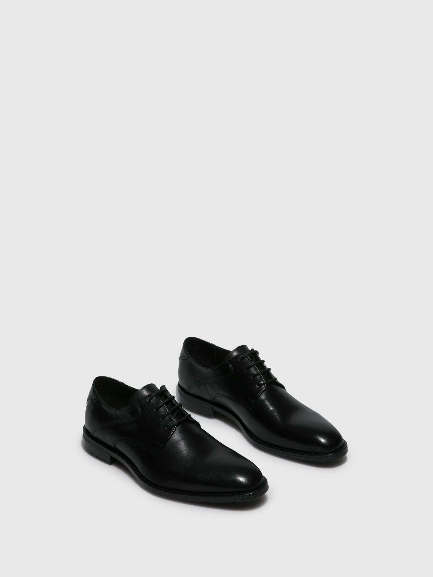 Foreva Sapatos com Atacadores em Preto